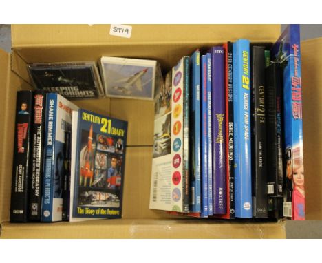 THUNDERBIRDS - a collection of books x24 and Fanderson collectors cards x25 (Thunderbirds, Joe 90, Stingray and Captain Scarl