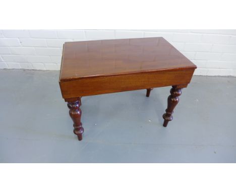 A 19th century mahogany bidet complete with ceramic basin, 60 x 44cm