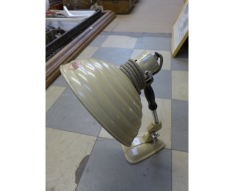 A Pifco infra red heat lamp