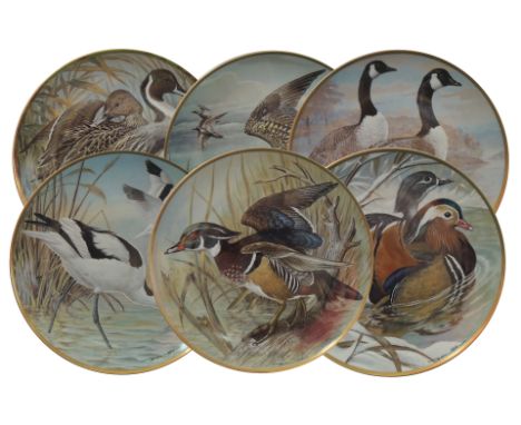 Water Birds of the World 6 plates: Six limited edition plates crafted for Franklin Porcelain by Haviland, Limoges, France.. D
