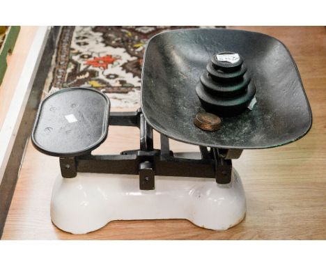 A large set of scales with weights