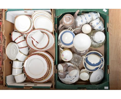 A Royal Doulton 'Lexington' tea set, comprising cups, saucers, side plates, dinner plates and jug, with a Royal Grafton part 