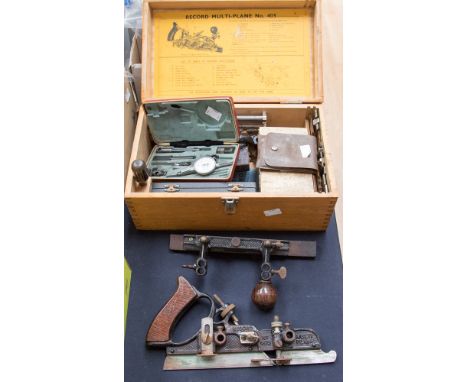 A collection of tools to include boxed record multi-plane No. 405, gauges, measuring devices etc 