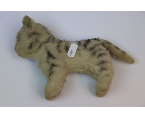 Vintage straw filled Toy Cat, possibly Steiff with green Glass eyes, approx 13cm tall