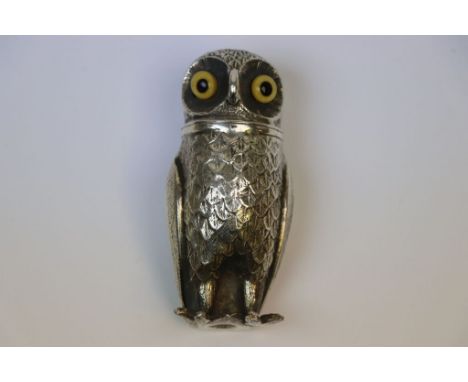 Vintage Novelty white metal Peperette in the form of an Owl with Glass eyes, stands approx 7.5cm