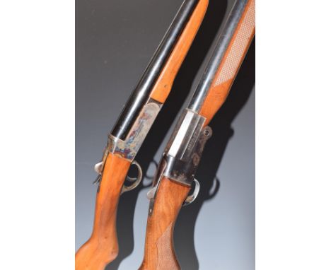 Two single barrel shotguns Webley &amp; Scott 12 bore with 32 inch barrel, serial number 74291&nbsp;and Acciaio of Italy 20 b