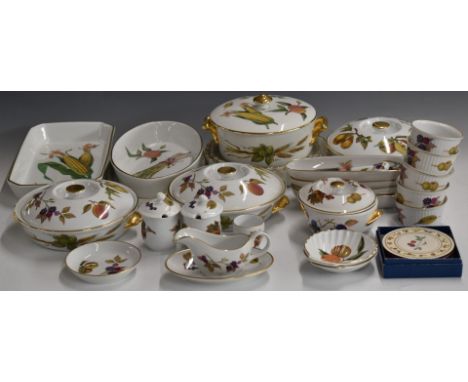Approximately twenty five pieces&nbsp;of Royal Worcester oven and dinner ware decorated in the Evesham pattern, including fou