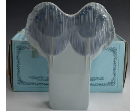 Lladro vase, in original box, H26cm