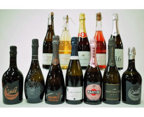 12 BOTTLES ITALIAN SPARKLING WINECasa Thaulero Voila Moscato Dolce; Sacchetto Mille Bolle Extra Dry Millesimato 2020; Tenuta 