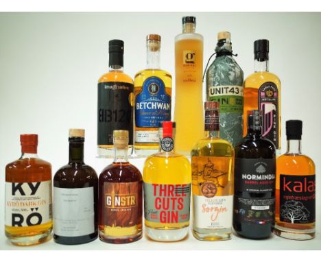 12 BOTTLES GINKyrodark Dark (50cl); Mereworth Wines Oak-aged (50cl); Ginstr Barrel Aged (50cl); Three Cuts Pinot Barrel Reste