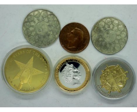 Lot of world coins and commemorative types. P&amp;P Group 0 (£5+VAT for the first lot and £1+VAT for subsequent lots)
