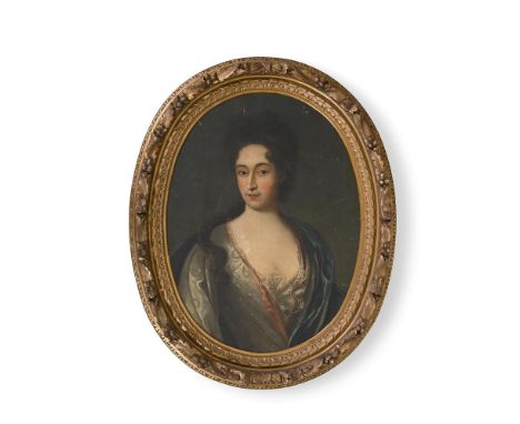 ENGLISH SCHOOL (EARLY 18TH CENTURY)PORTRAIT OF A LADY, BUST LENGTH, IN A BLUE DRESSOil on canvas, oval72 x 53 cmCondition Rep