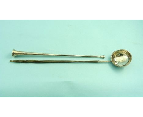 An early-20thC silver Hunting Horn, by Sampson Mordan & Co, London hallmarks, worn, of traditional form, 12in (30.5cm) long, 