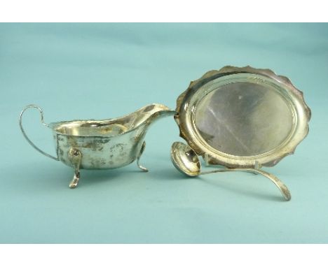 A George VI silver three-piece Sauce Boat, Ladle and Stand set, by Viner's Ltd, hallmarked Sheffield, 1941 and 1946, in fitte