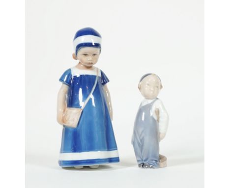 PLOCKROSS-IRMINGER, Ingeborg (1872–1962)für Porzellanmanuf. Royal Copenhagen, "Else im blauen Kleid", polychromiert, H 17,5 c