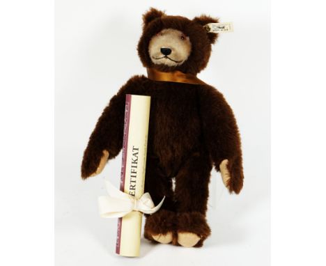 TEDDYBÄR, Dicky Braunbär 1935, Herst. Steiff/ Giengen,dunkelbraun 32, Steiff-Club-Edition 1996/97, Mohair, H ca. 32 cm, mit Z