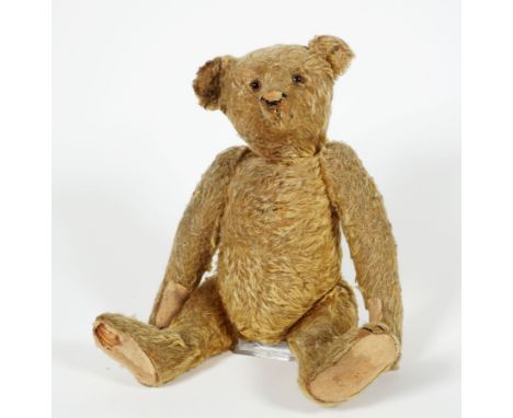 KUSCHELTIER/TEDDY, Manuf. Steiff/Giengen an der Brenz, 1906-1912,Mohair, H ca. 34 cm, altersbedingt bespielt u. geliebt, link