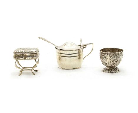 A silver mustard pot with blue glass liner, by H.S Ld, Sheffield, 1909, together with a George III mustard spoon, a Dutch sil