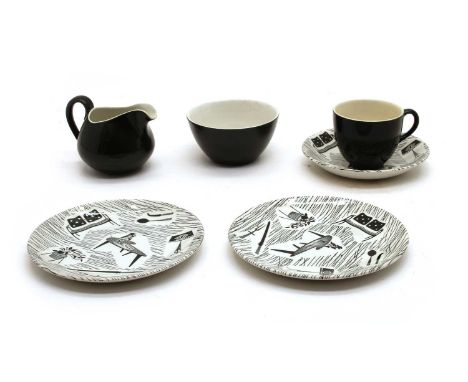 Ridgways Potteries 'Homemaker' ceramics, a quantity, comprisng: 24 x 7 inch plates, 5 x 8 inch plates, 4 x 7 inch bowls, 4 x 