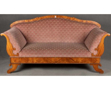 Biedermeier-Sofa. Deutsch 19. Jh. Kirschbaum furniert, teilw. massiv, L=210 cm. **