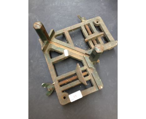 RIGHT ANGLE METAL LAMP AND VICE