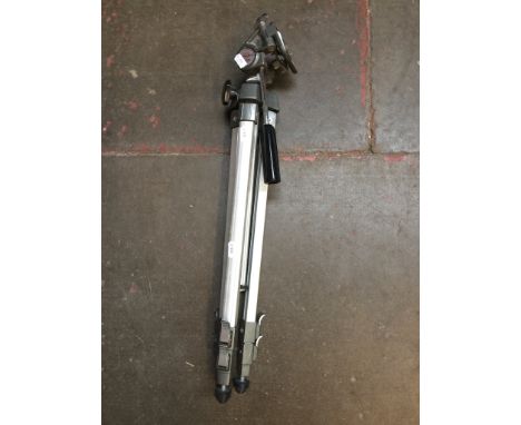 CAMERA TRIPOD