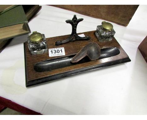 A desk ink stand and a small Meerscham pipe