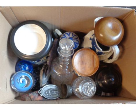 A box containing assorted pottery, ceramic, and collectable items including Chinese ginger jar (a/f), Wedgwood blue Jasper di