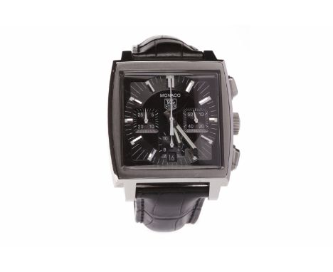 GENTLEMAN'S TAG HEUER MONACO STAINLESS STEEL AUTOMATIC CHRONOMETER WRIST WATCHthe square black dial with applied stainless st