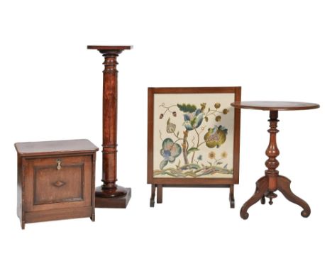 An oak fall front purdonium, early 20th c, 46cm h; 35 x 48cm, a folding firescreen-table, with glazed crewel work banner, a V
