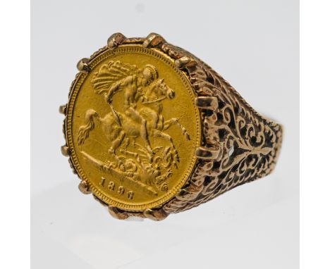 A Victoria 1896 gold half sovereign mounted into a ring set in 9ct gold, approx 9.1g.