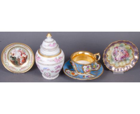 Tasse mit Unterschale und zwei Schalen. Darunter Eichwald 20. Jh / Wien dat. 1847. Porzellan, bunt floral bemalt, teils mit b