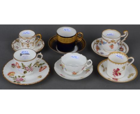 Sechs unterschiedliche Mokkatassen mit Unterschalen, u.a. Ginori / Haviland / Limoges / Sitzendorf 20. Jh. Porzellan, bunt be