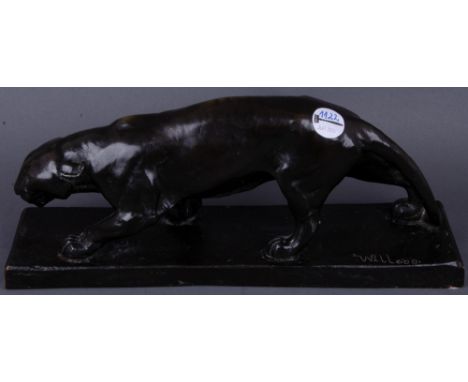 Albert Wille (1884-1961). Schleichende Raubkatze. Bronze, brüniert, auf dem Sockel sign./dat. (19)08, H=18,2 cm.