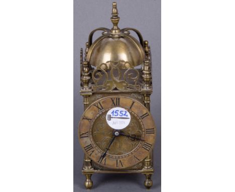 Turmuhr. Frankreich 20. Jh. Bronze, mit Schlagwerk, H=25 cm, B=10 cm, T=9 cm. (Funktion ungeprüft)