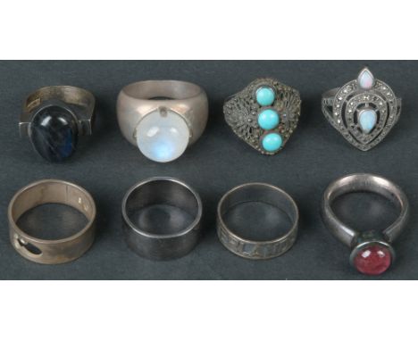 Konvolut Ringe. Silber, ca. 53,97 g, u.a. besetzt mit Jade, Markasit, Opal, Türkis und farbigen Steinen, Ringgröße 57 bis 60.