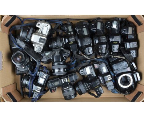 A Tray of Minolta Cameras, two Minolta 5000 AF, one 7000 AF, one Dynax 505 si, one Dynax 3xi, one Dynax 505si, one Dynax 3000