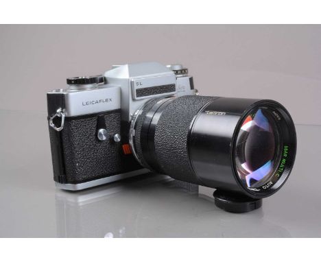 A Leitz Wetzlar Leicaflex SL SLR Camera, serial no 1216030, 1969, shutter working, battery cap spinning on thread, meter unte