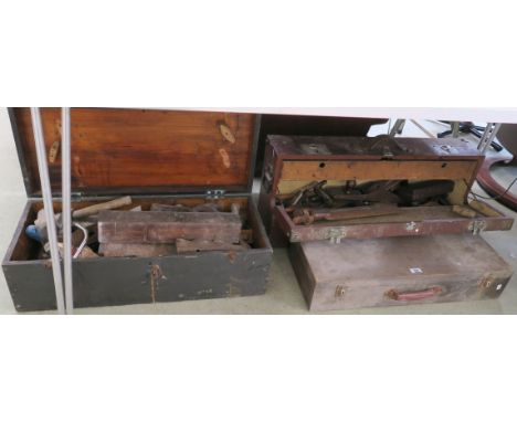 Three boxes of joiners tools (3) Condition Report: Available upon request