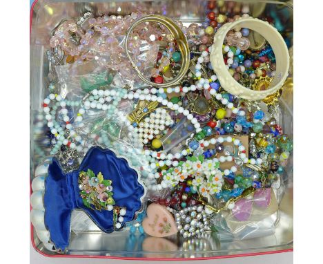 Vintage costume jewellery, etc., 1.47kg