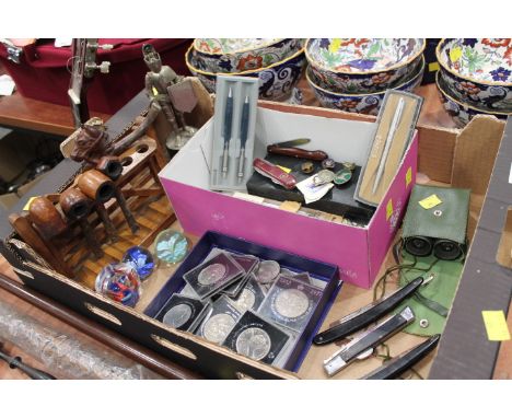 Box of cigarette lighter in the form of a knight holding a shield "British Zone Germany",crowns, binoculars, penknives, Louis