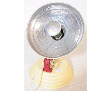 A retro 20th century 1960s infrared heat lamp ideal for conversion to a&nbsp; table light. The lamp having a beehive aluminiu