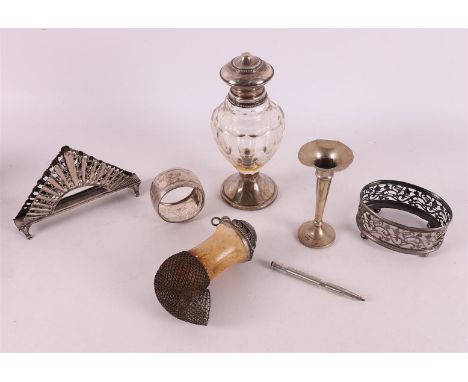 A lot of miscellaneous items, mainly silver, including crystal tea caddy with silver mounting, 19th/20th century, up to 7x.