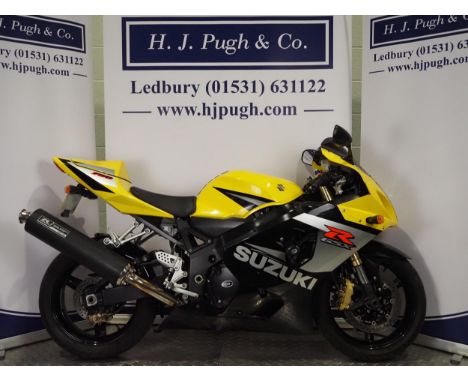 Suzuki GSXR 750K5 motorcycle. 2006. 749cc. Frame No. JS1B3111200101804Runs and rides. MOT until 4/7/25. Recent full service. 