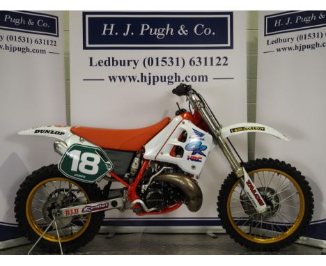 Honda CR250 motocross bike. 1989This bike was last ridden 7.8.24 and will need running in. The bike has had the barrel re-nic