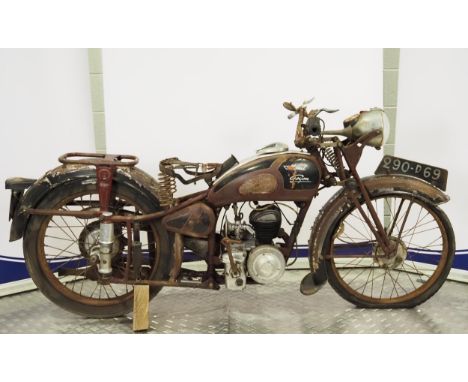 Monet Goyon motorcycle project. 125ccEngine turns over.Reg. 290 P69. No Docs. No Keys. 