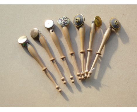 x7 vintage button mounted lacemakers bobbins