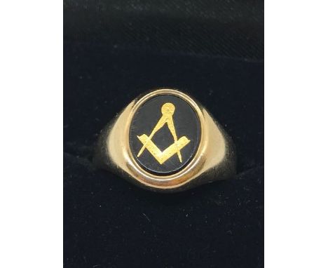 9ct gold masonic ring (sz R)