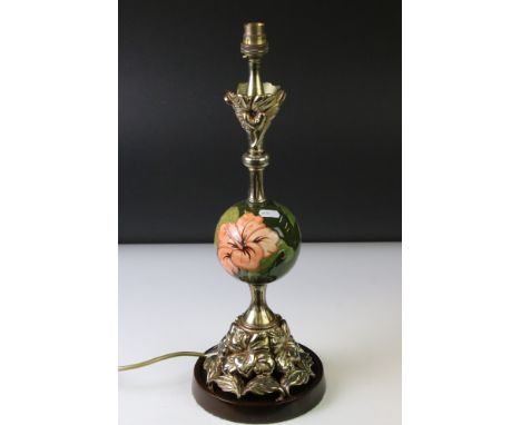 Moorcroft Hibiscus pattern ceramic and brass table lamp with spherical ceramic mid-section, and a cast brass floral base and 