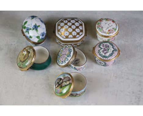 A small collection of pill / trinket boxes to include Halcyon Days Bilston enamel and Limoges examples. 